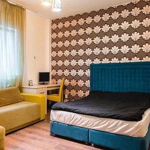 Romana Square Near Old Town - Ultracentral Location Apartment