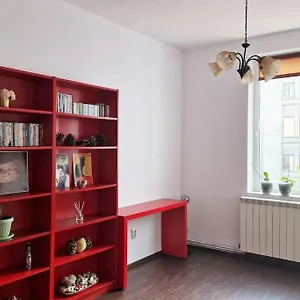 Old Town Cozy Crib Apartment